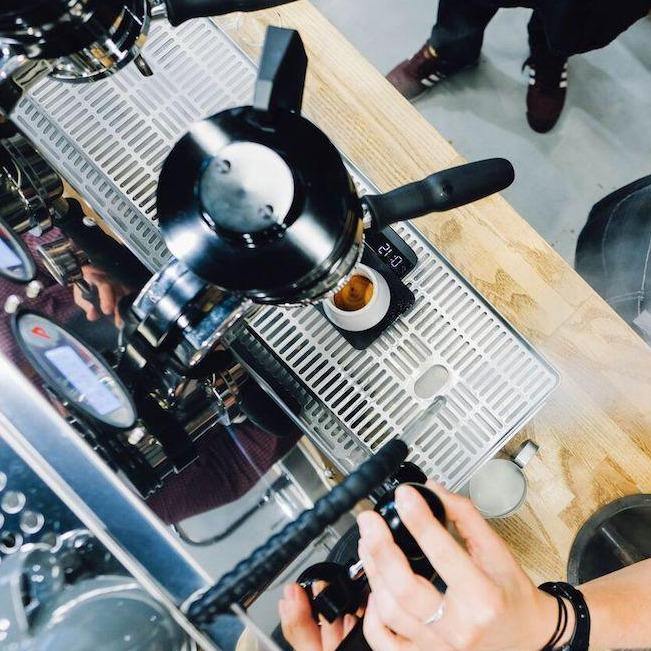 Acaia Lunar Weighing Plate by the coffee beautiful coffee company UK london surrey