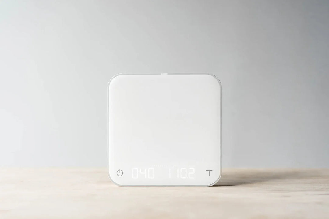 Acaia Pearl Coffee Scale — Classic White, display close-up