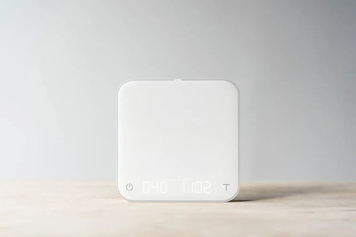 Acaia Pearl Coffee Scale — Classic White, display close-up