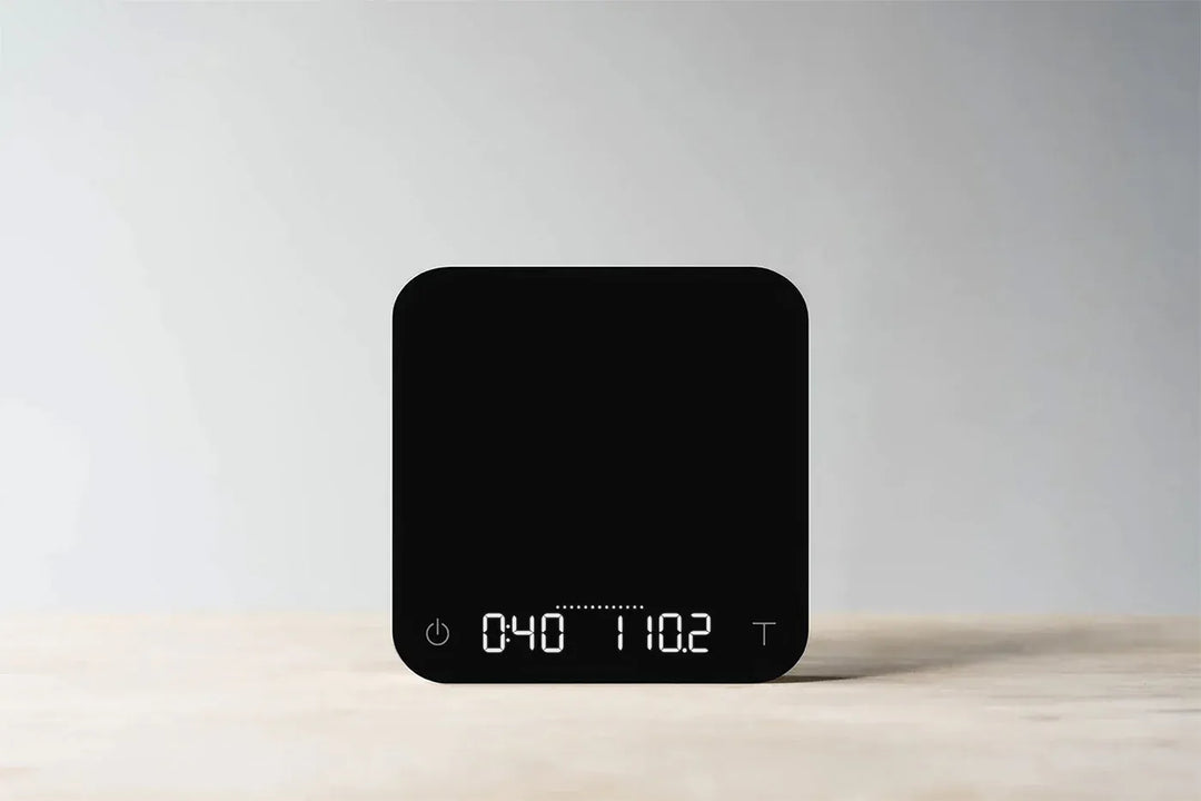 Acaia Pearl Coffee Scale — Pitch Black, display close-up