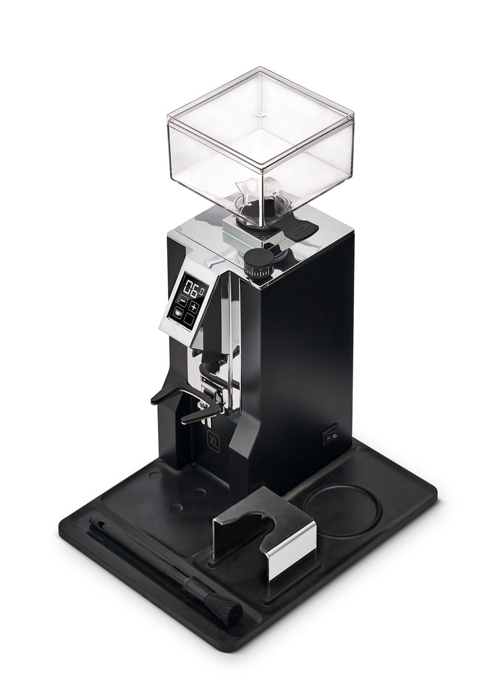 Eureka Mignon XL in Matt Black on its Mignon mat with tamping station