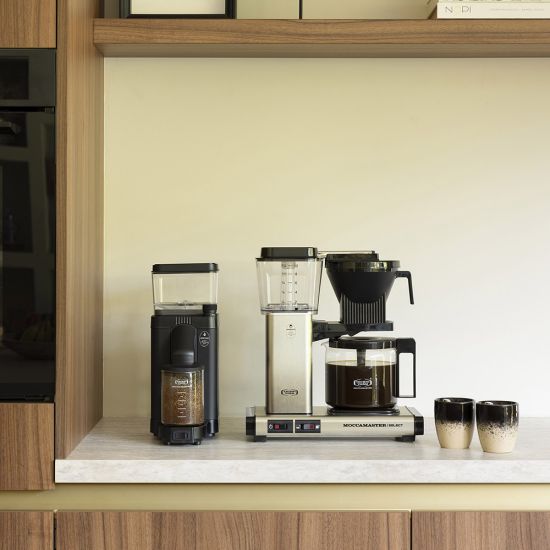 Moccamaster KM5 Burr Grinder in Matte Black BY THE COFFEE BEAUTIFUL COFFEE COMPANY UK LONDON SURREY