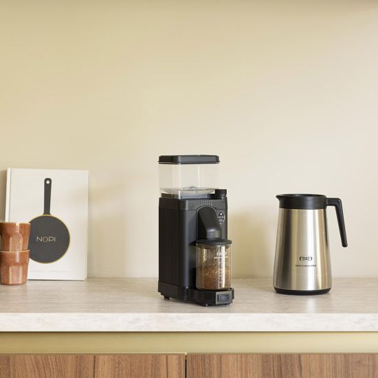 Moccamaster KM5 Burr Grinder in Matte Black BY THE COFFEE BEAUTIFUL COFFEE COMPANY UK LONDON SURREY